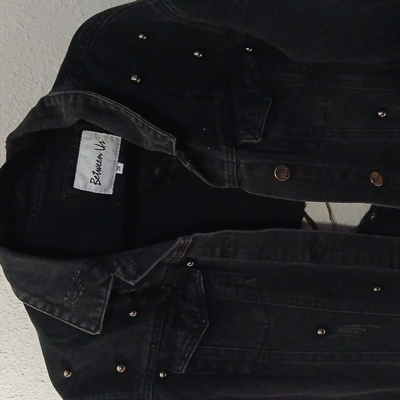 Between Us Distress Black Jacket - Picture 2 of 9
